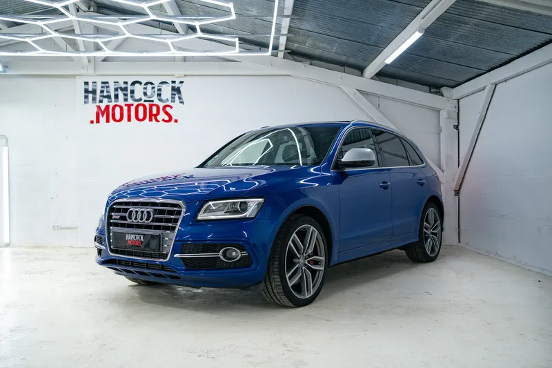 Audi SQ5 Bleu — livré par Hancock Motors